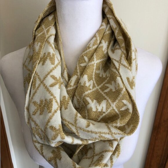 MICHAEL KORS Infinity Scarf Gold White Metallic NWOT - Picture 2 of 16